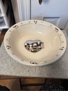 Tienshan Stoneware 12" serving bowl from the Buttercup.